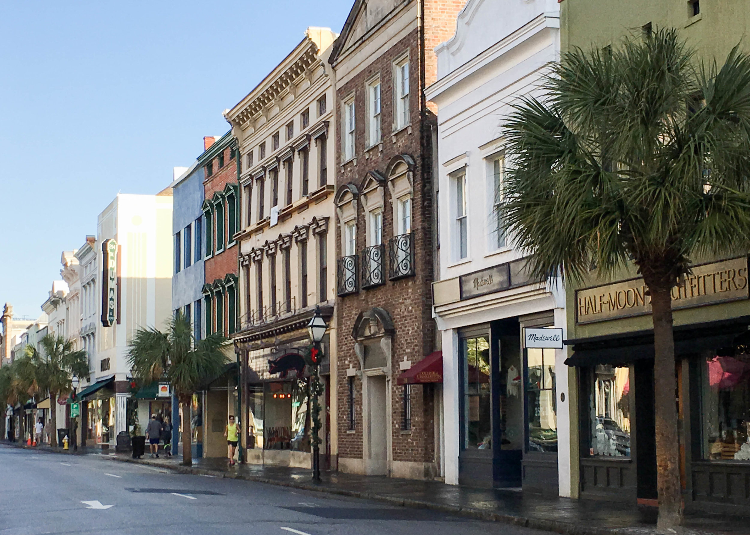 Join us as we detail all the best parts of this neighborhood in the holy city. 5 SelfGuided Walking Tours of Charleston — The City Sidewalks