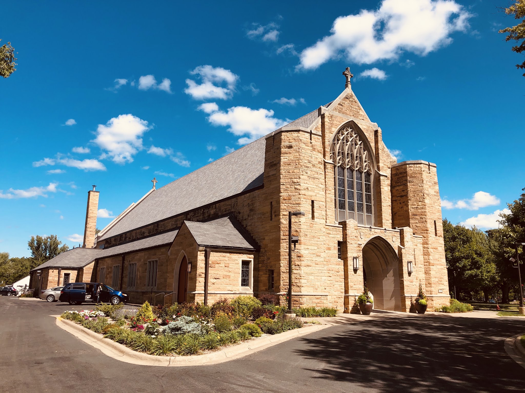 Update church info » daily. English Gothic at Holy Family in St. Louis Park, Minnesota Liturgical